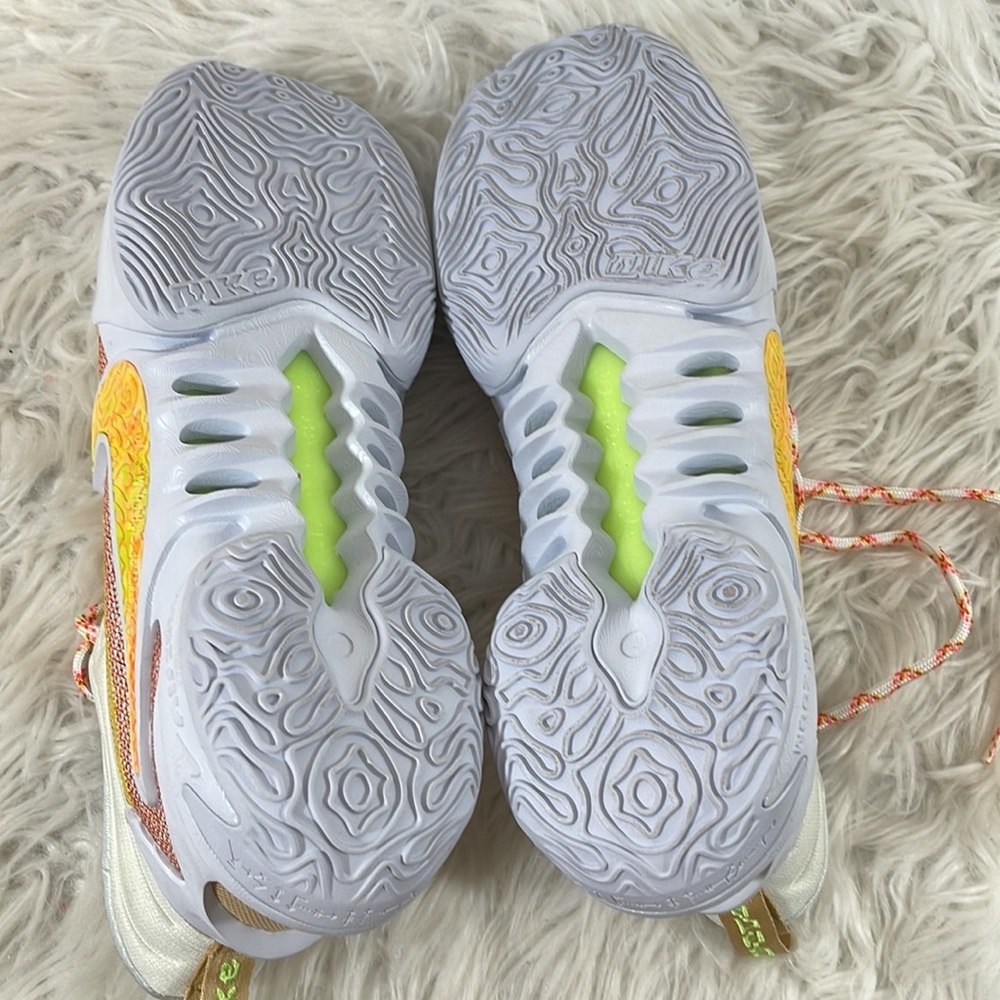 NIKE COSMIC UNITY 2 'BETTER US - OFF WHITE' SIZE 11 NEW - Picture 9 of 11